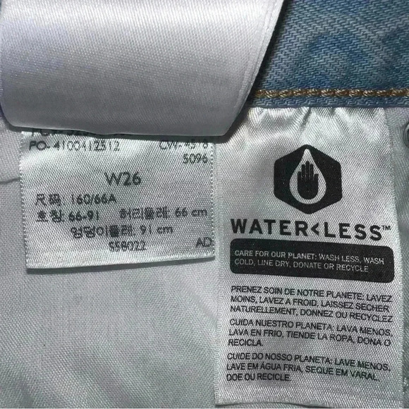 Levi’s Wedgie Short size 26 - Picture 9 of 11